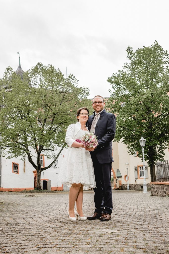 Hochzeit, Braut mit Haaren und Make-up