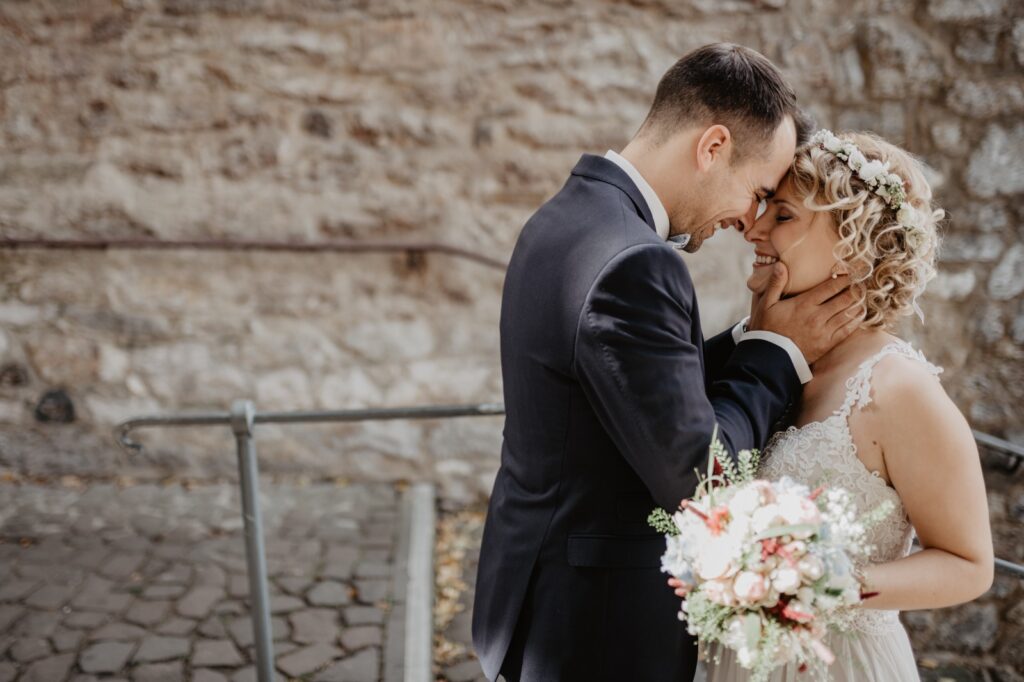 Hochzeit, Braut mit Haaren und Make-up